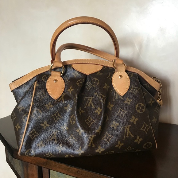 Host Pick❣️✨Louis Vuitton Trivoli PM🌟 - Picture 7 of 16